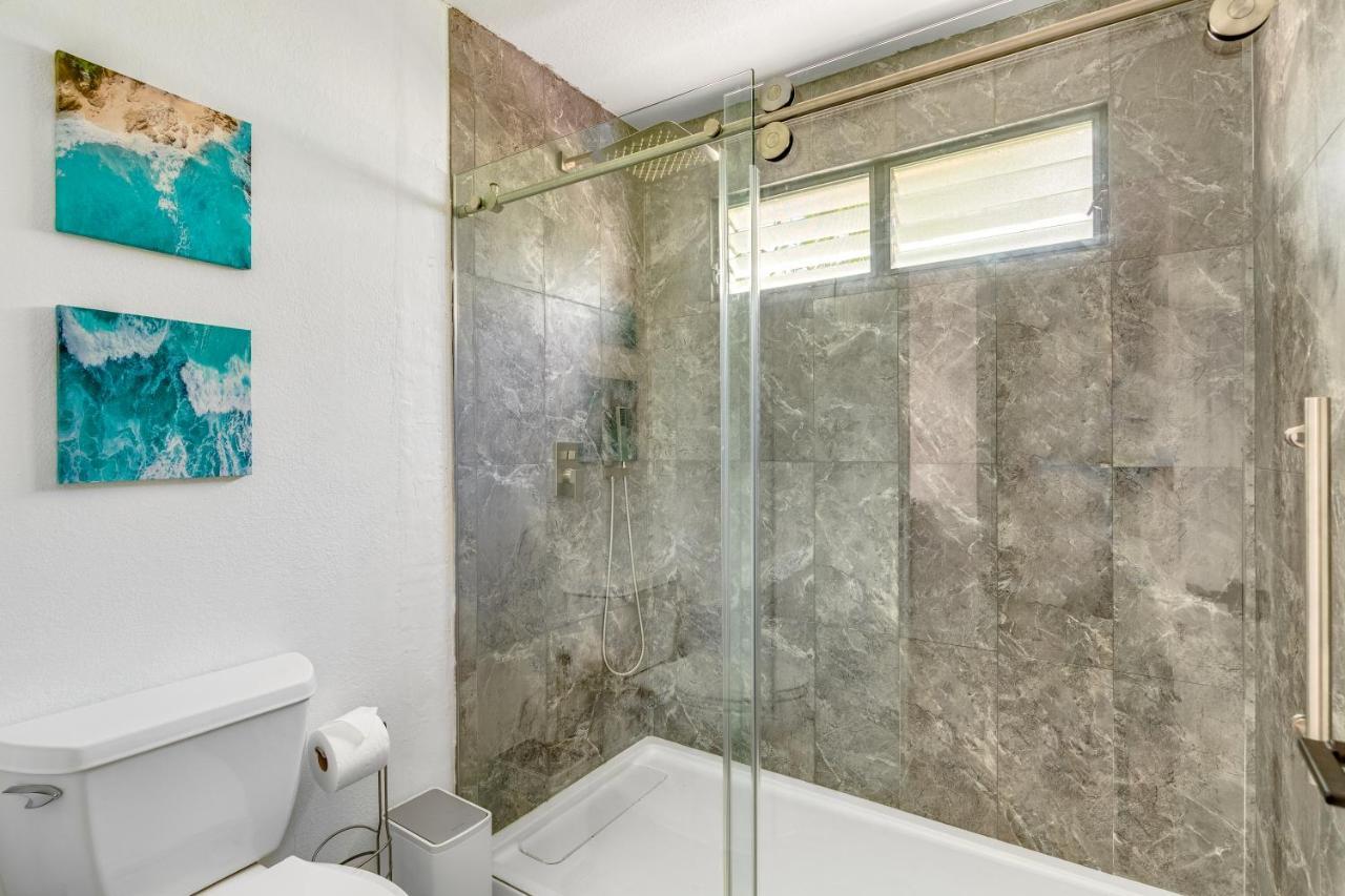 Newly Renovated Condo With Sup Paddle Boards And Golf Clubs Included Kailua-Kona Buitenkant foto