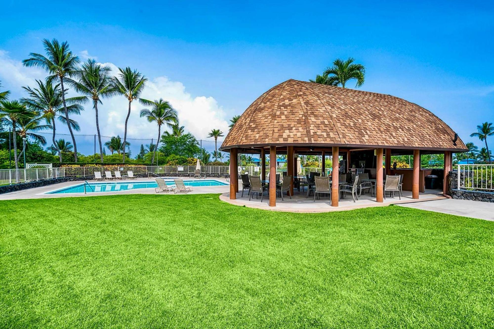 Newly Renovated Condo With Sup Paddle Boards And Golf Clubs Included Kailua-Kona Buitenkant foto